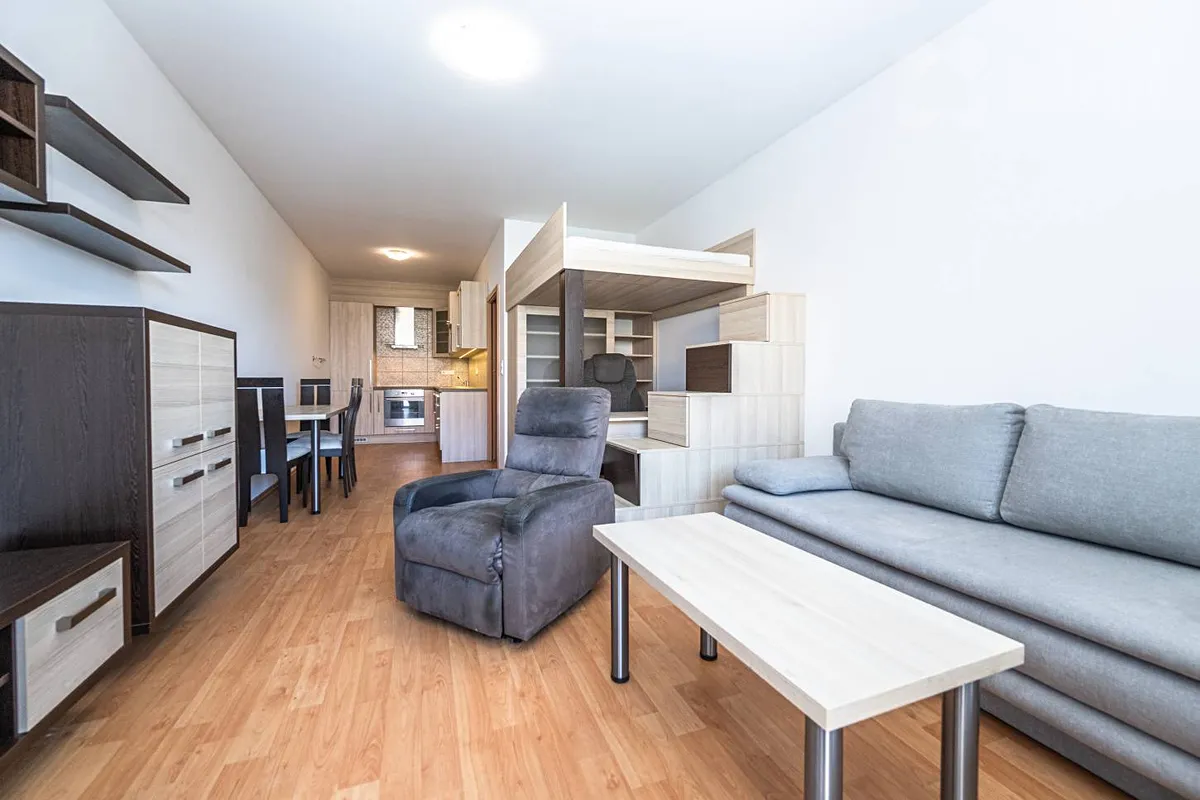 Pronájem bytu 2+kk 61 m²